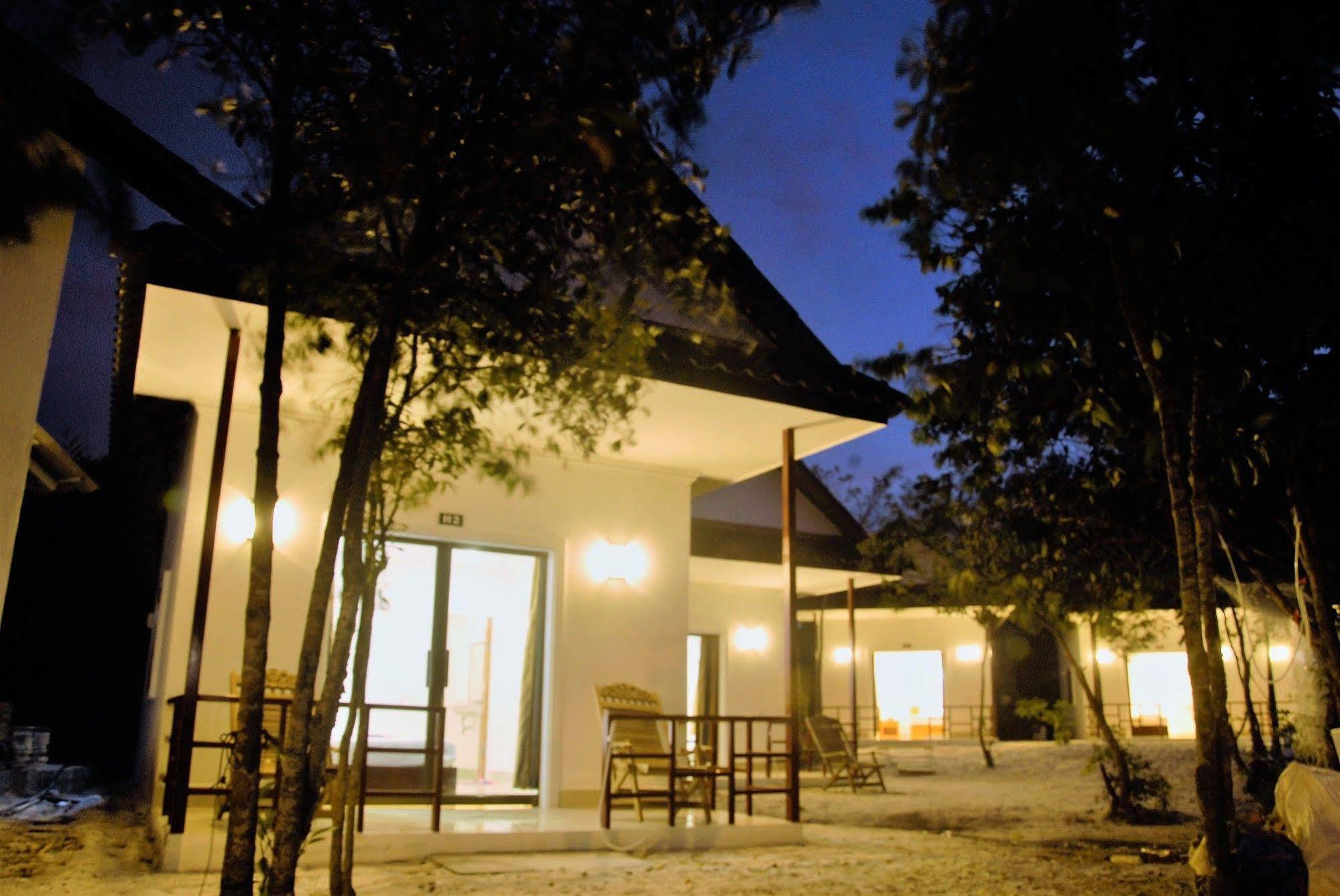 Home Stay Resort ロンサレム島 エクステリア 写真