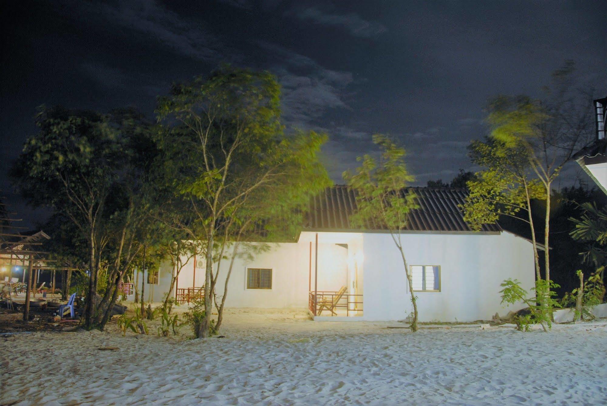Home Stay Resort ロンサレム島 エクステリア 写真
